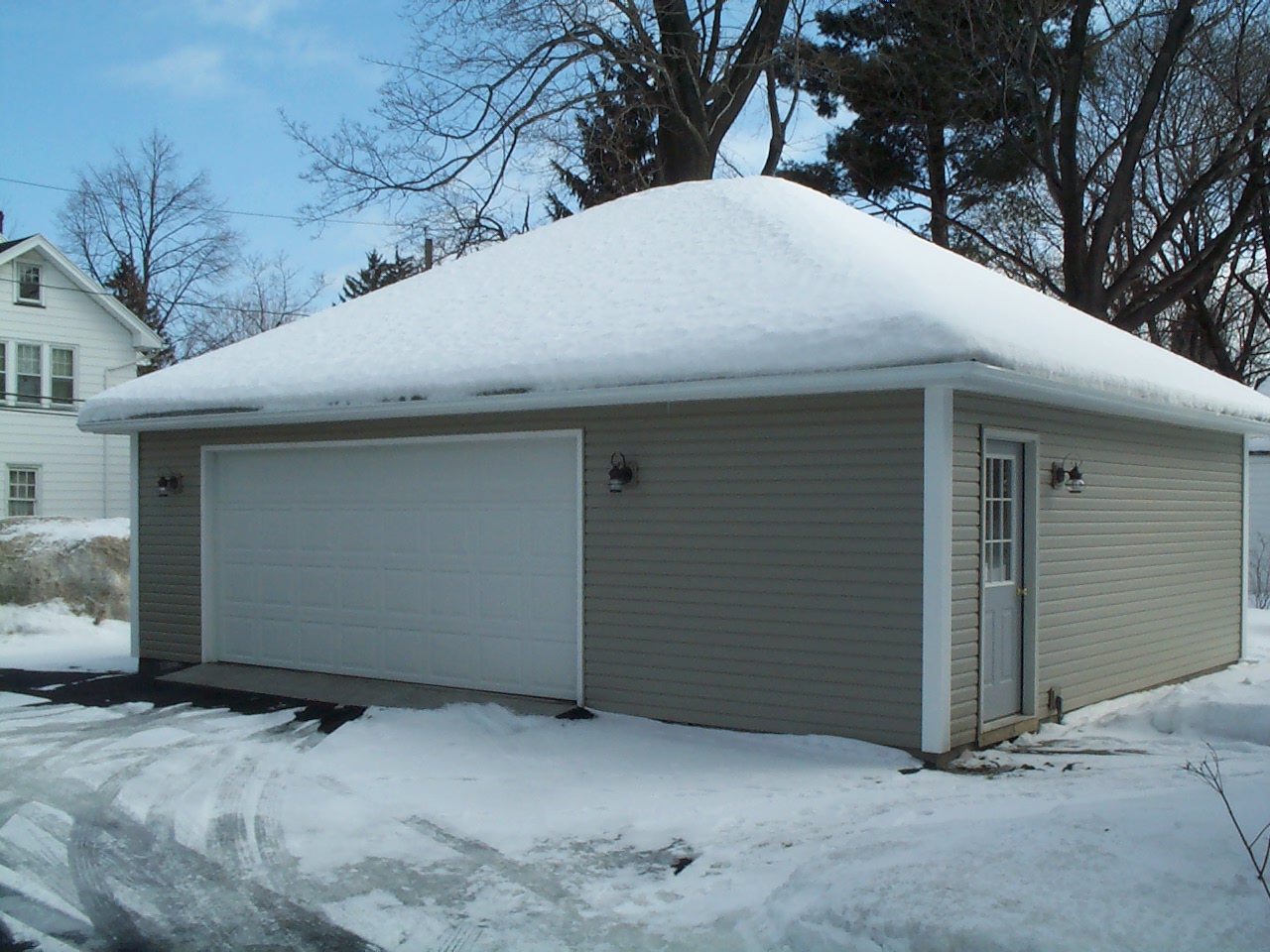 Detached Garage with Hip Roof