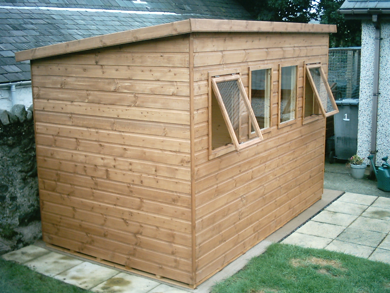 Garden sheds: Plans for a pent shed