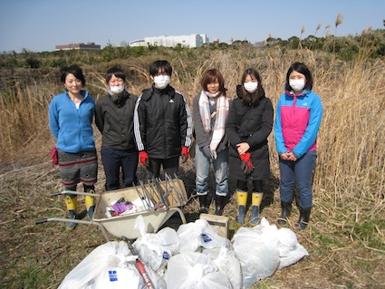 2013年3月2日干潟清掃で「渡り鳥サポーターになろう！」⑯