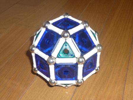 13GM斜方立方八面体rhombicuboctahedron