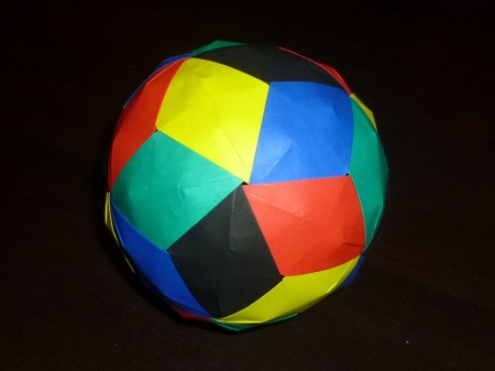 ユニット折り紙　オリンピックカラーの鞠 折り紙　球　球体　ボール　くす玉