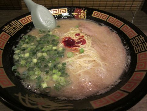 超絶バランスのウマー麺『一蘭』の天然とんこつラーメン in 九州福岡北九州小倉1