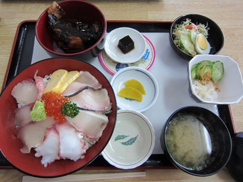 日本一のカンパチ産地の『桜勘』でかんぱち海鮮丼定食を楽しむ in 九州鹿児島垂水市4