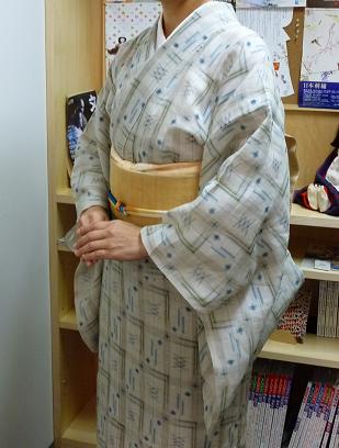 すみれ庵 日々、是キモノ。 |八重山上布、新垣幸子さんの着物と帯です。