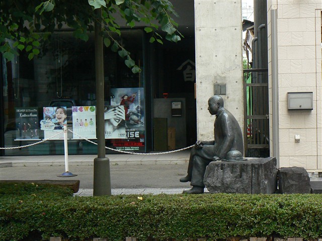 宮沢賢治の像