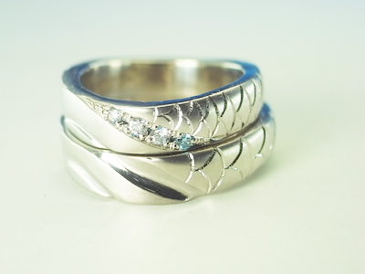 結婚指輪　ブルー　ダイヤ