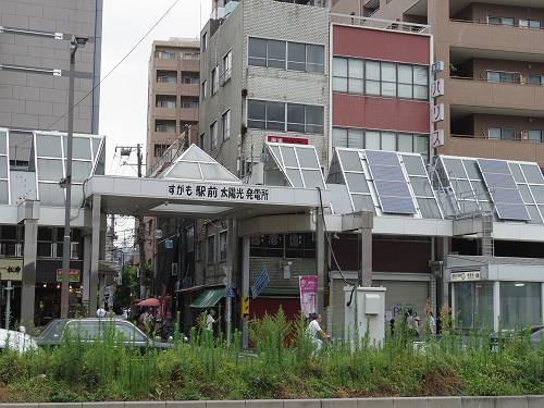 solar power plant near the sugamo station, tokyo, 250728 1-3_s