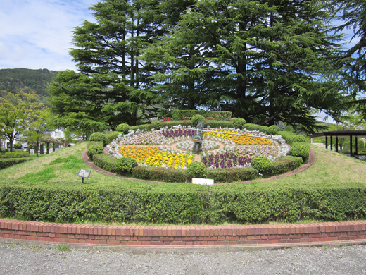 城山公園の花時計
