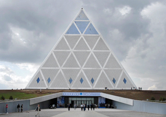 http://blog-imgs-55-origin.fc2.com/w/h/a/whatdoyoubelieve/Astana_Nursultan_Nazarbayev_Pyramid_Lord_Foster_05.jpg