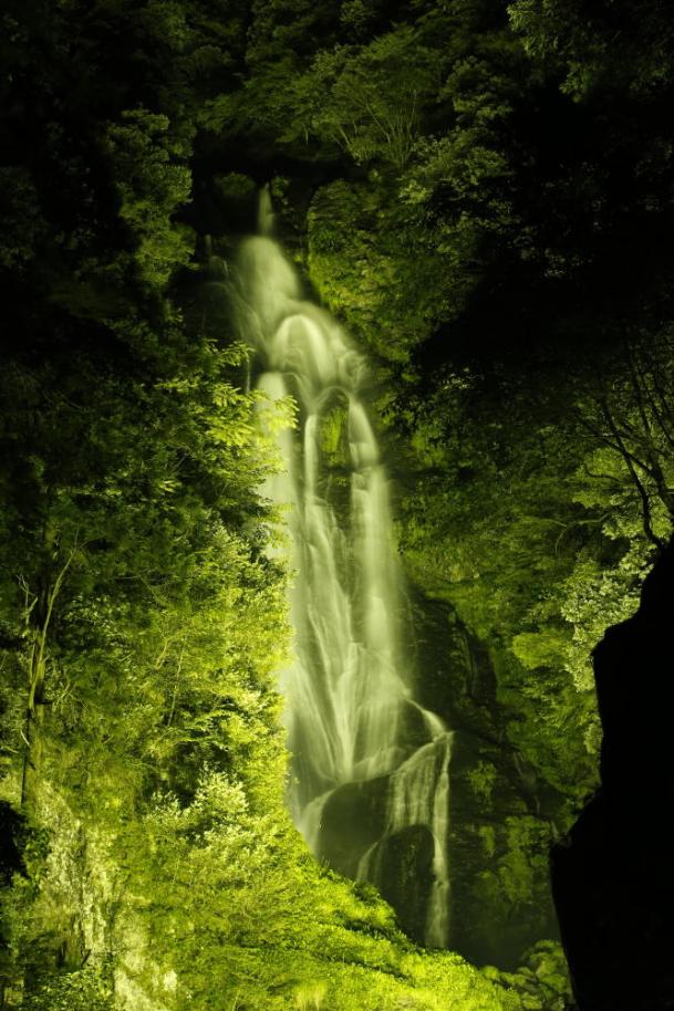 神庭の滝　ライトアップ